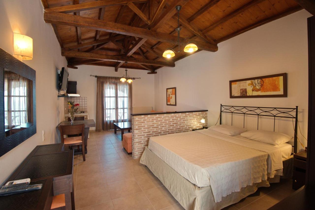 Yalis Hotel Votsi  Luaran gambar